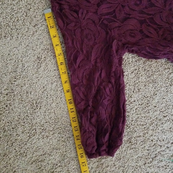 🌟HP🌟Burgundy Lace Dress with Open Top Back - Picture 7 of 8